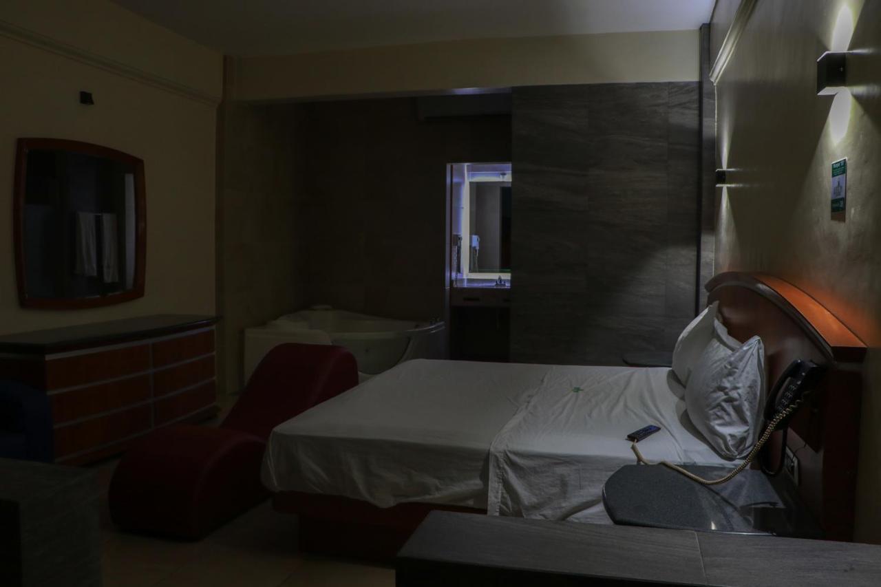 Autohotel Ilussion Cordoba Bagian luar foto