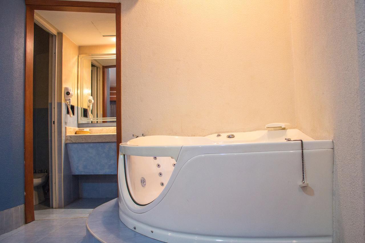 Autohotel Ilussion Cordoba Bagian luar foto