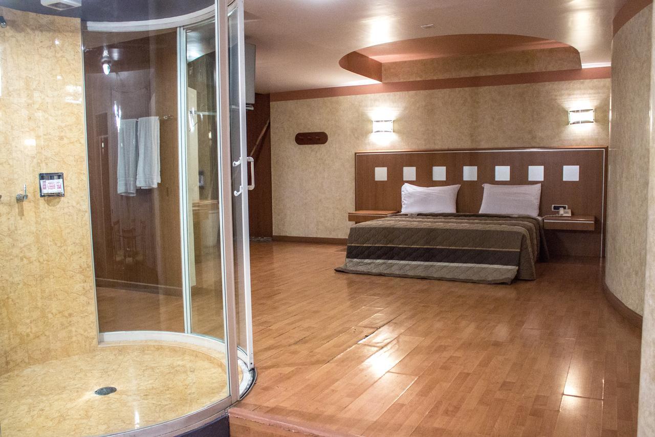 Autohotel Ilussion Cordoba Bagian luar foto